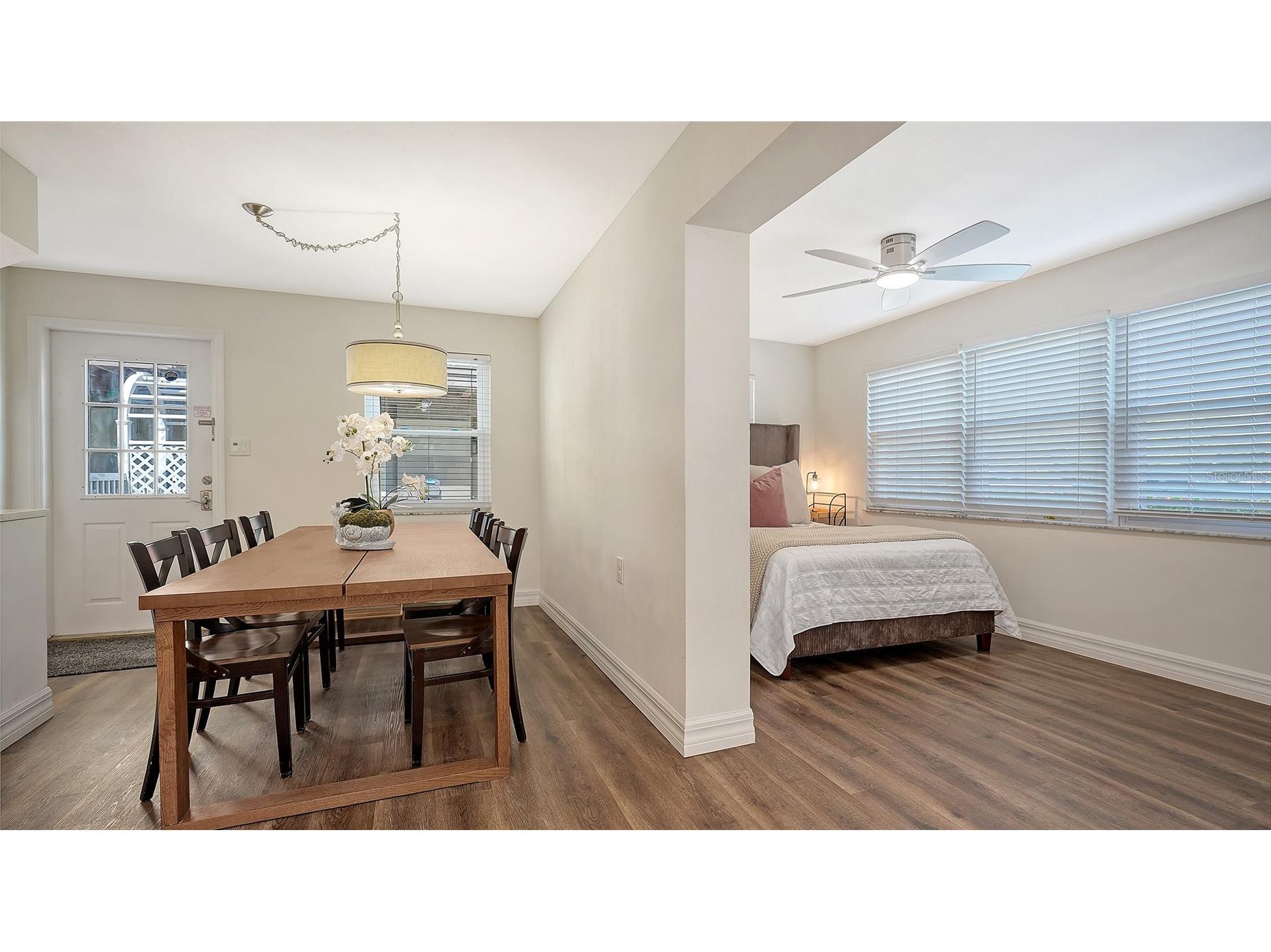 662 Calle Del Otono Sarasota FL 34242 A4684041 image33