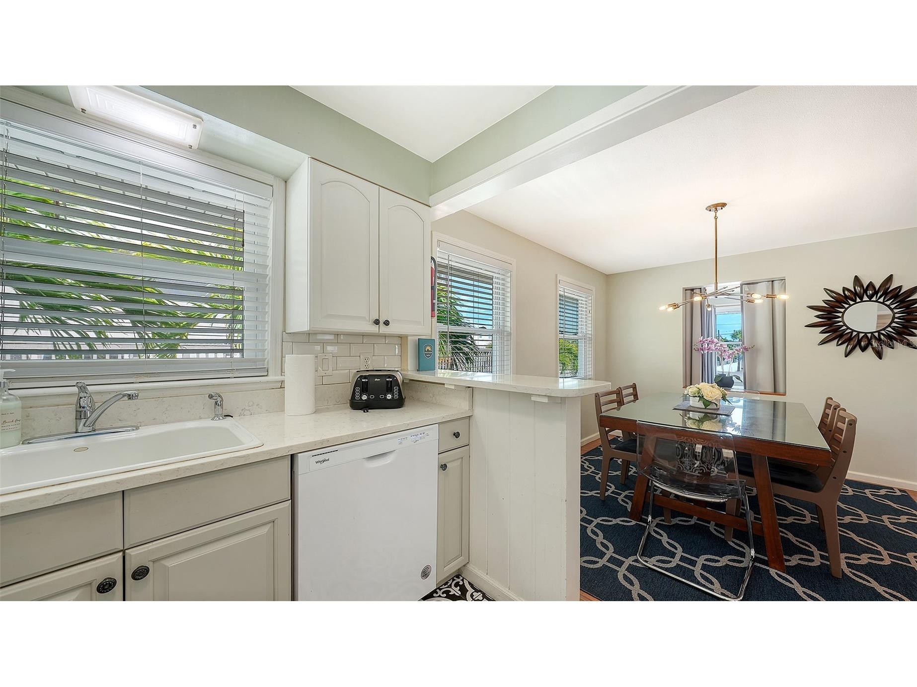 662 Calle Del Otono Sarasota FL 34242 A4684041 image44
