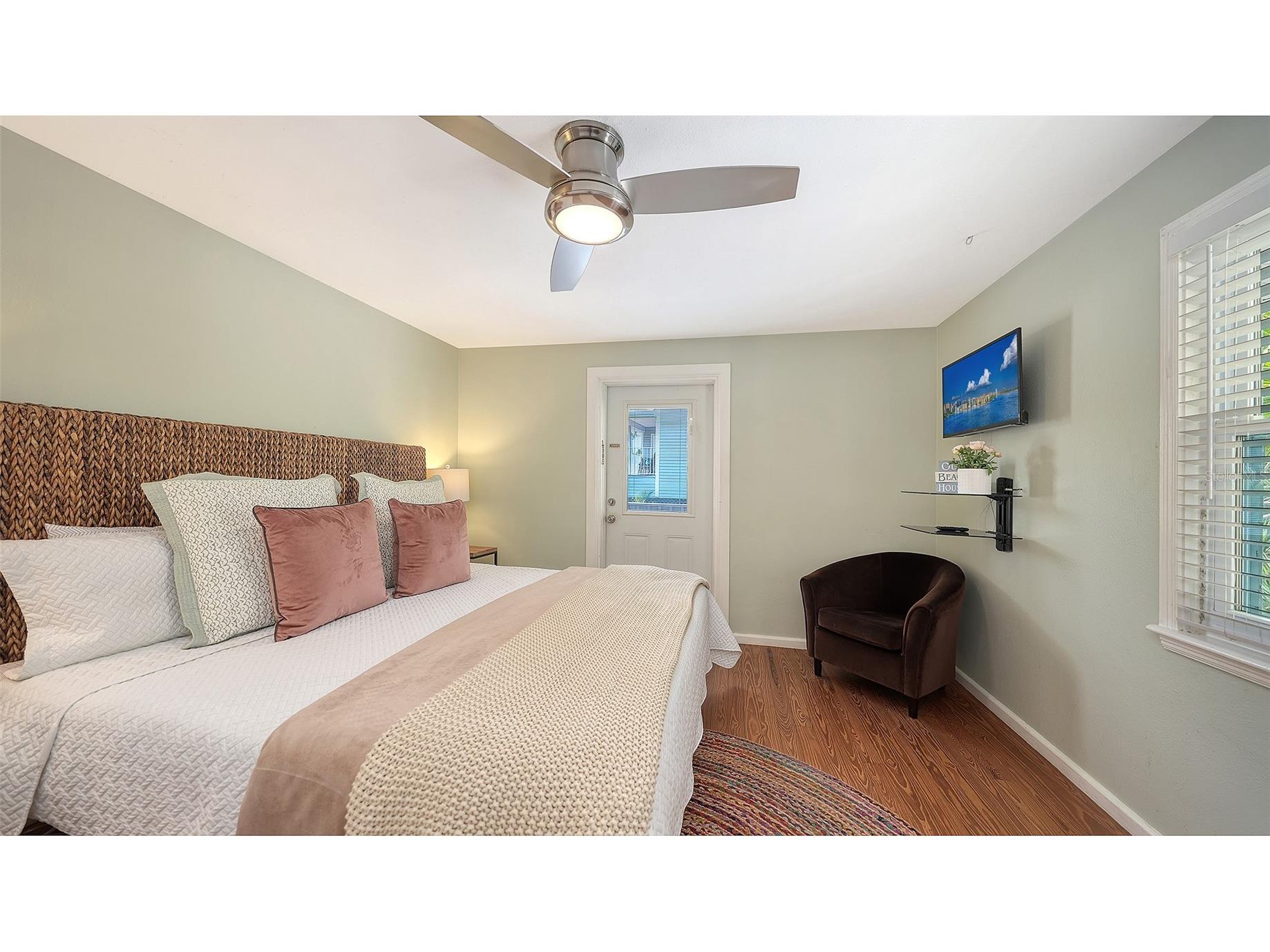 662 Calle Del Otono Sarasota FL 34242 A4684041 image47