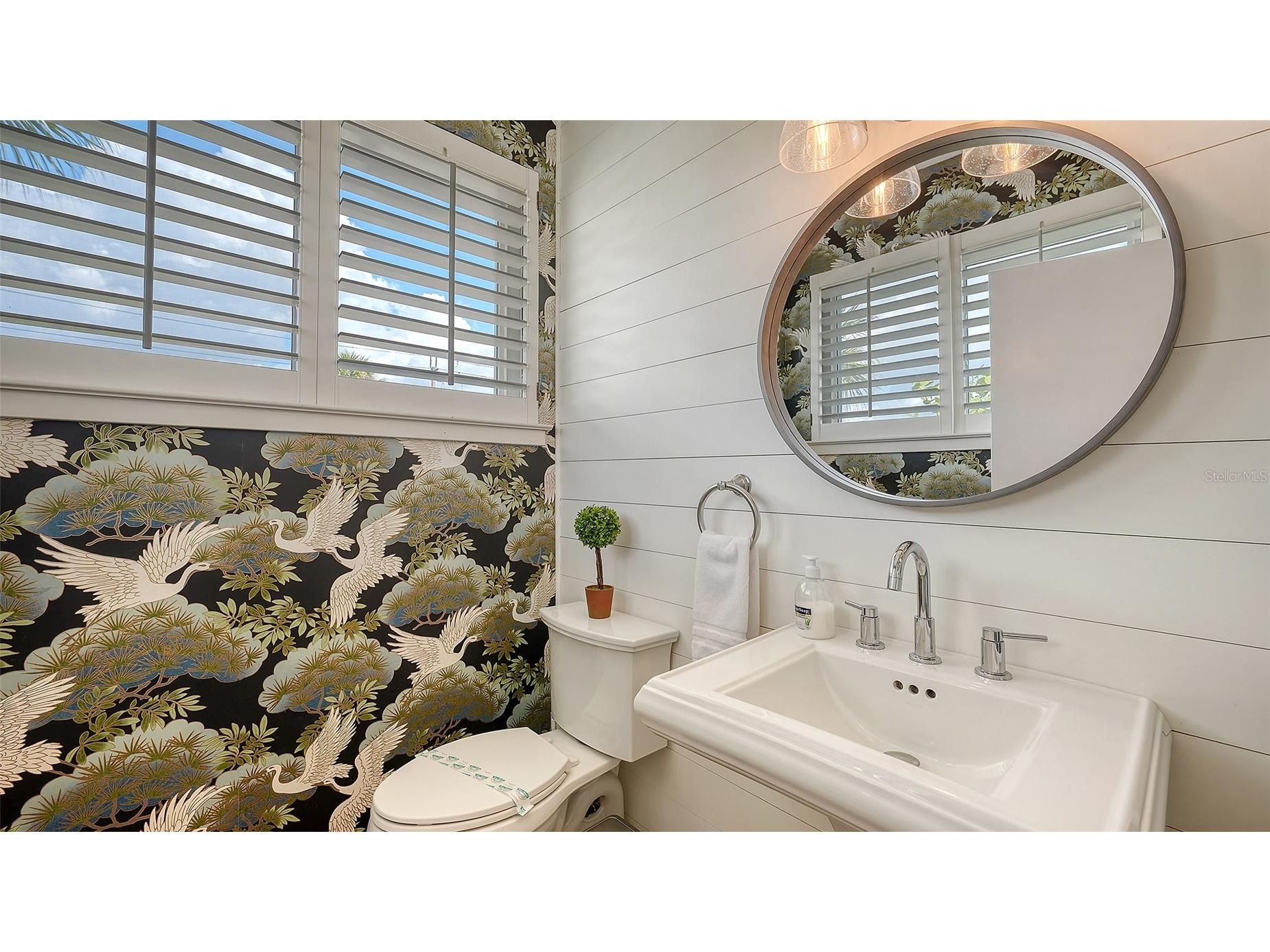 662 Calle Del Otono Sarasota FL 34242 A4684041 image60