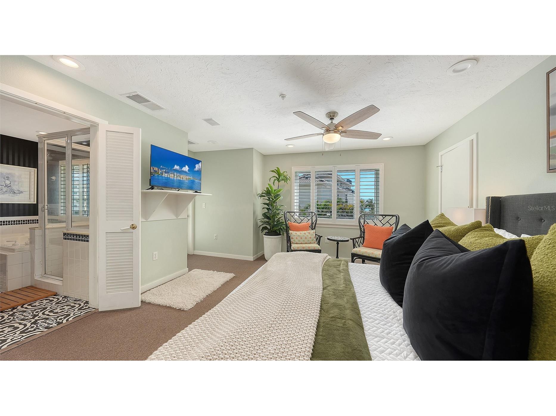 662 Calle Del Otono Sarasota FL 34242 A4684041 image61