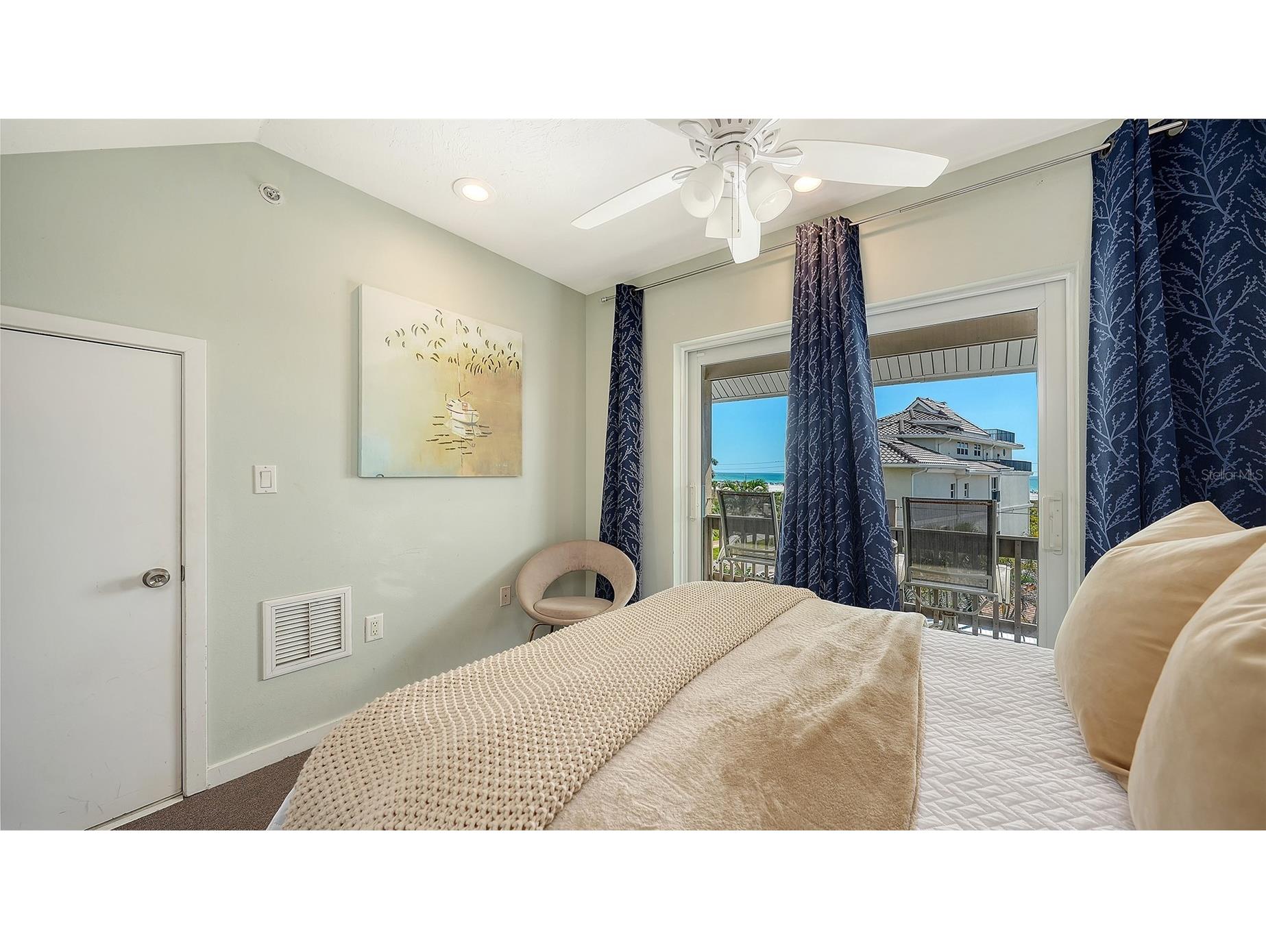662 Calle Del Otono Sarasota FL 34242 A4684041 image66