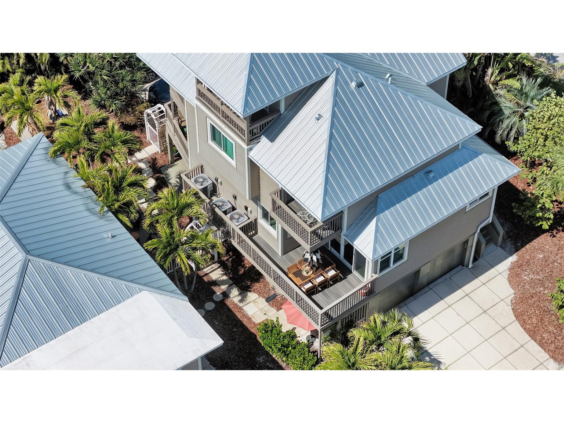 662 Calle Del Otono Sarasota FL 34242 A4684041 image8