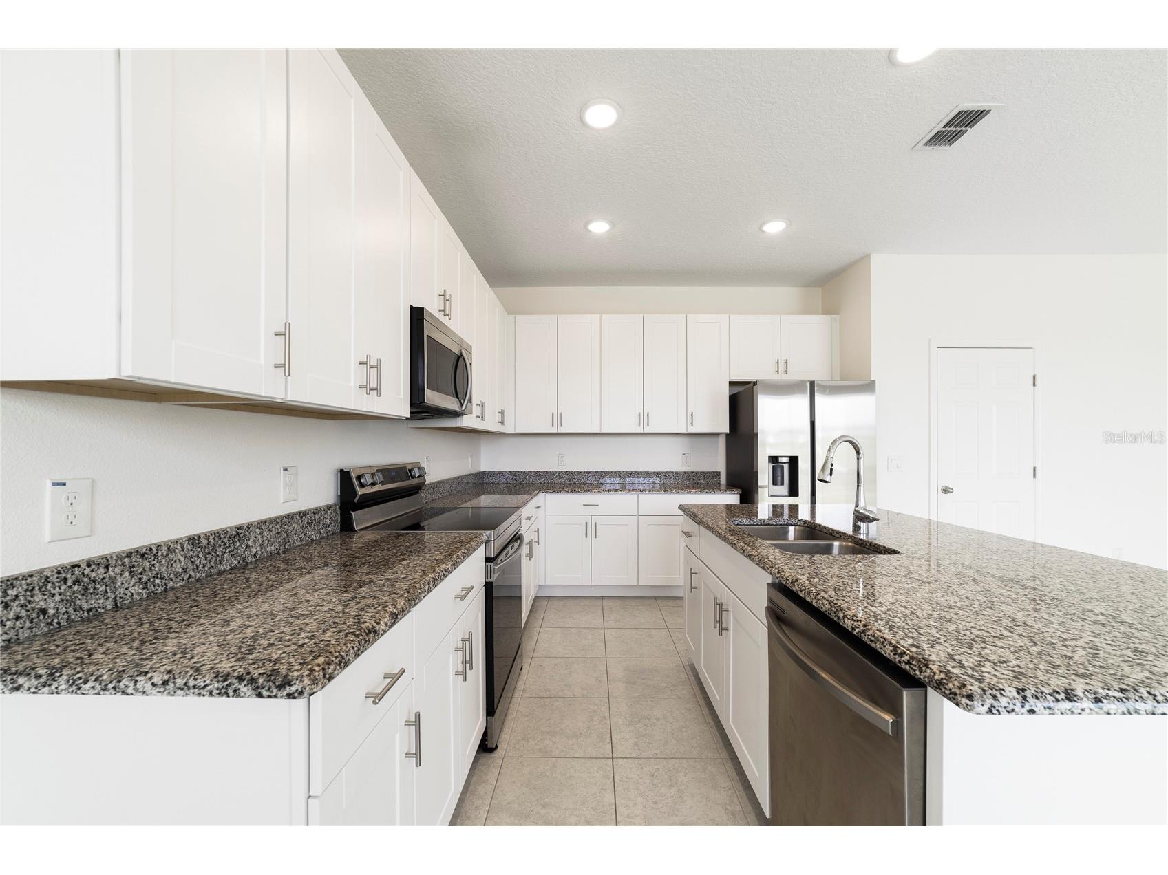 662 Fairview Avenue Haines City FL 33844 O6391766 image3