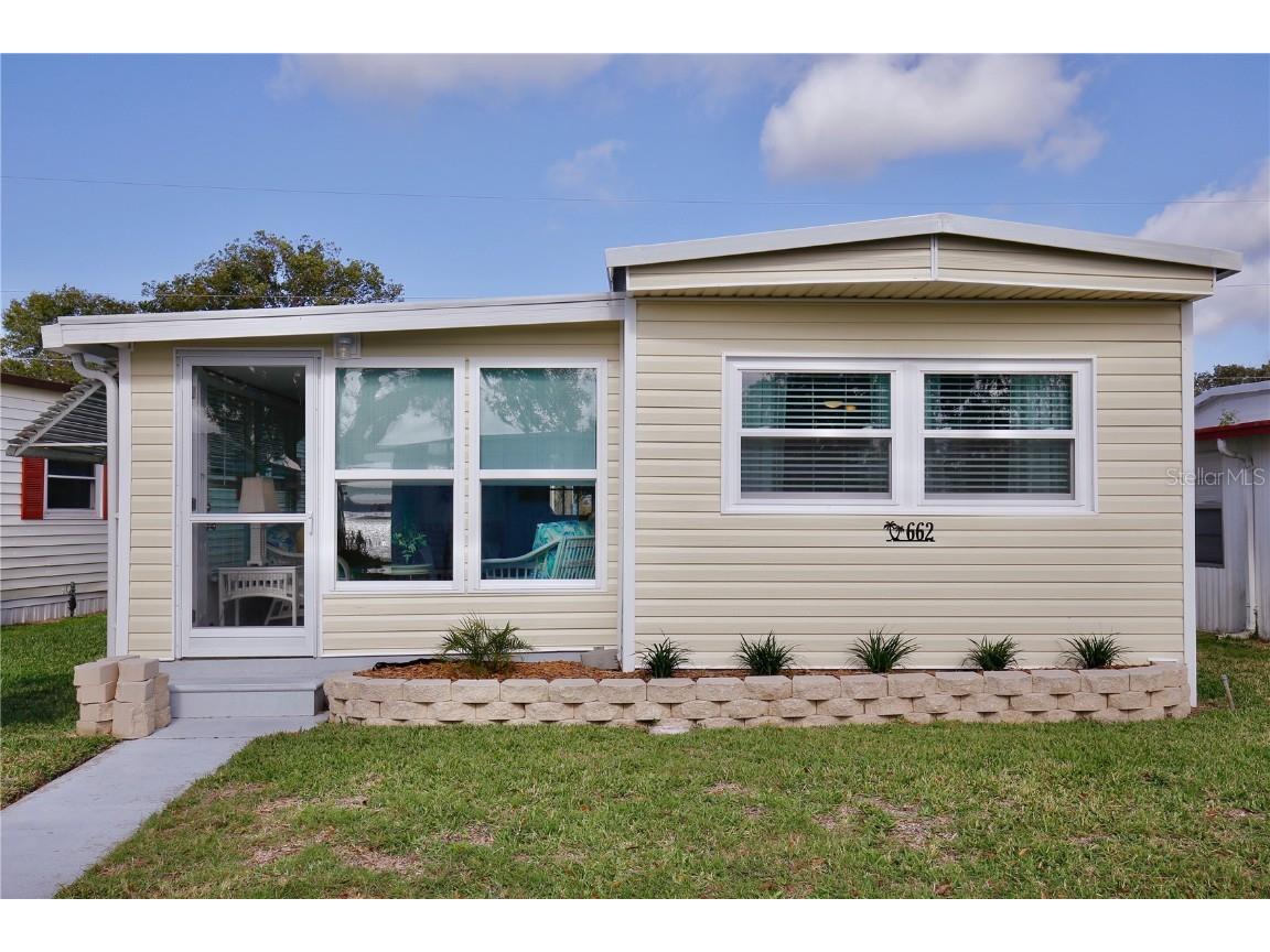 662 Sinclair Circle Tavares FL 32778 - LAKE DORA O6090151 image1