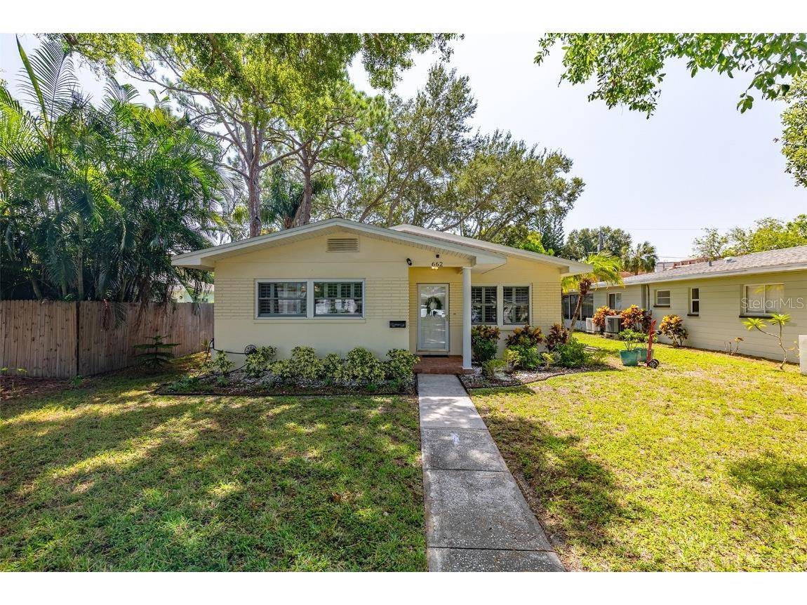 662 Villagrande Avenue S Saint Petersburg FL 33707 T3468551 image1