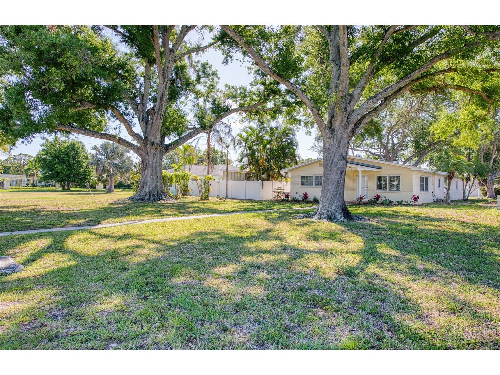 662 Villagrande Avenue S Saint Petersburg FL 33707 TB8495792 image63