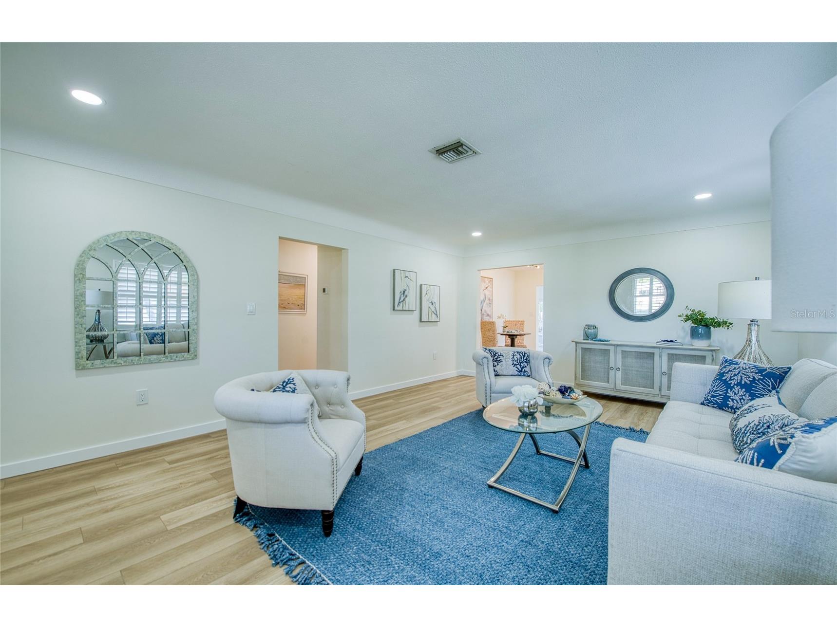 662 Villagrande Avenue S Saint Petersburg FL 33707 TB8495792 image7