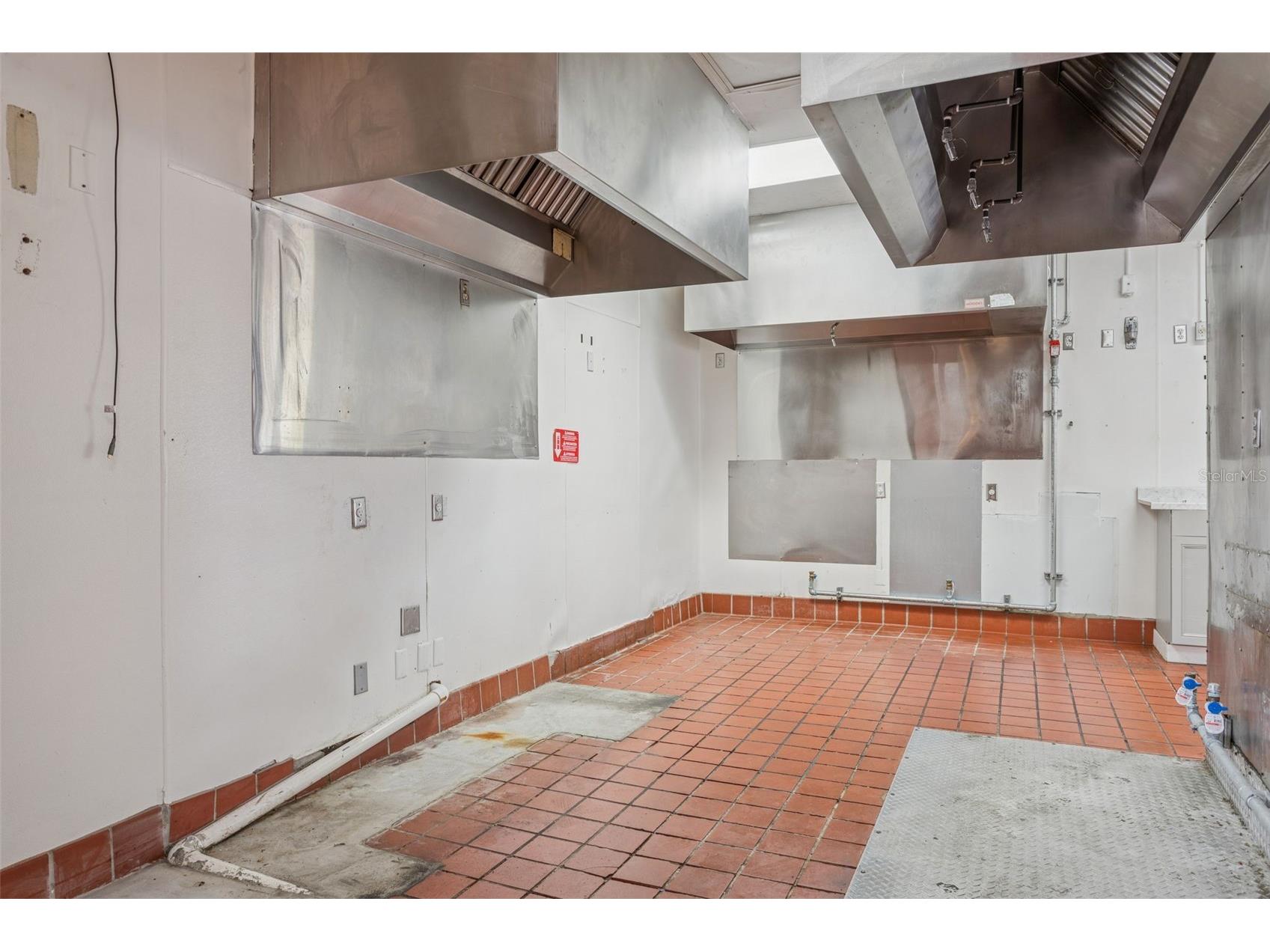 6620 E Dr Martin Luther King Jr Boulevard Tampa FL 33619 TB8509587 image12