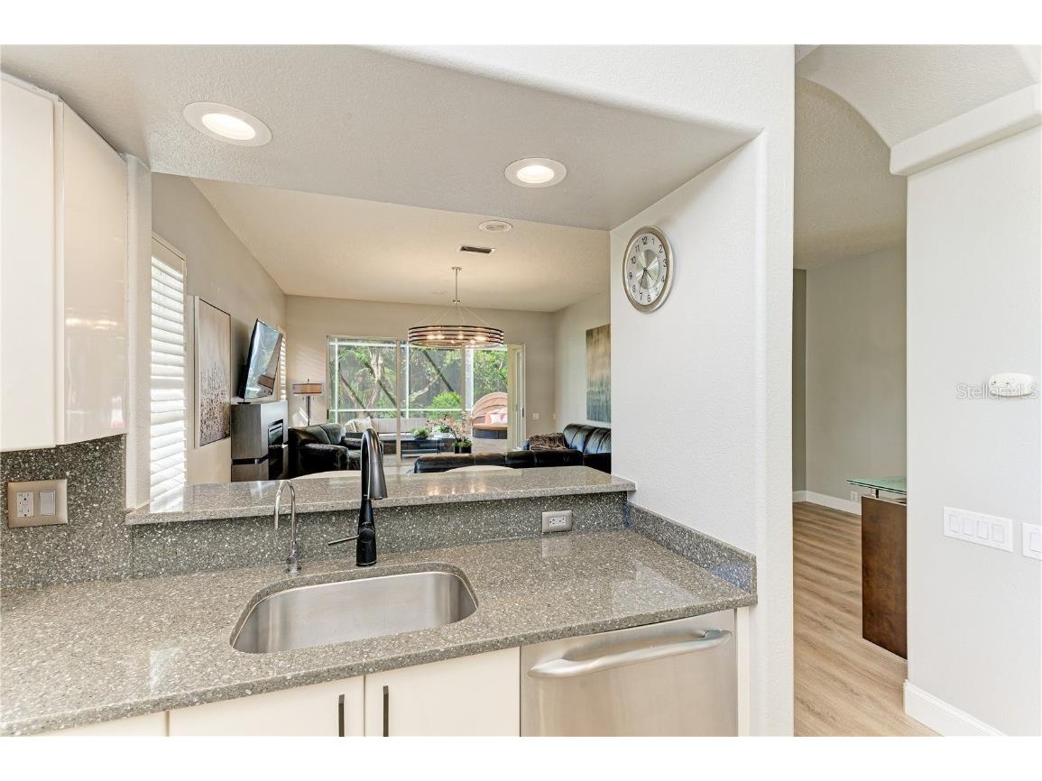 6622 Oakbrooke Circle Bradenton FL 34202 A4664766 image32