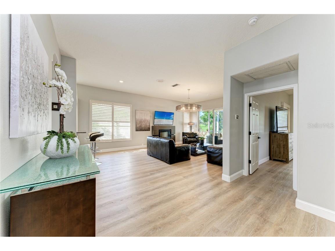 6622 Oakbrooke Circle Bradenton FL 34202 A4664766 image36