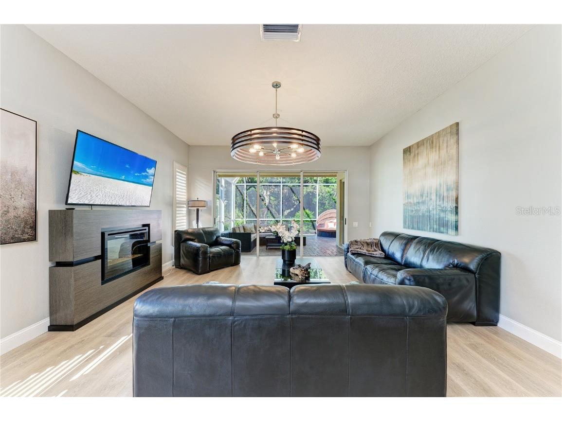 6622 Oakbrooke Circle Bradenton FL 34202 A4664766 image9