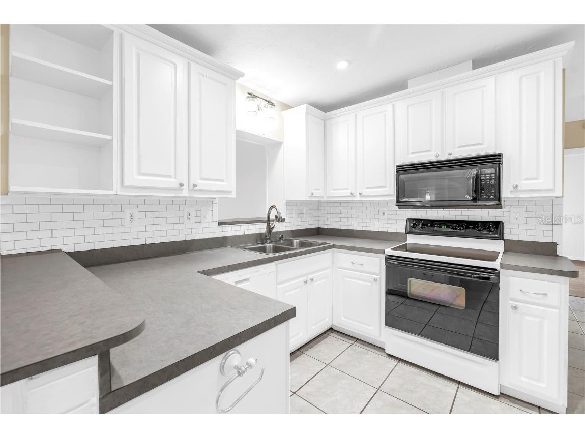 6623 16th Street N Saint Petersburg FL 33704 TB8436955 image18