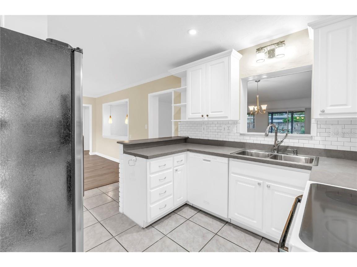 6623 16th Street N Saint Petersburg FL 33704 TB8436955 image21