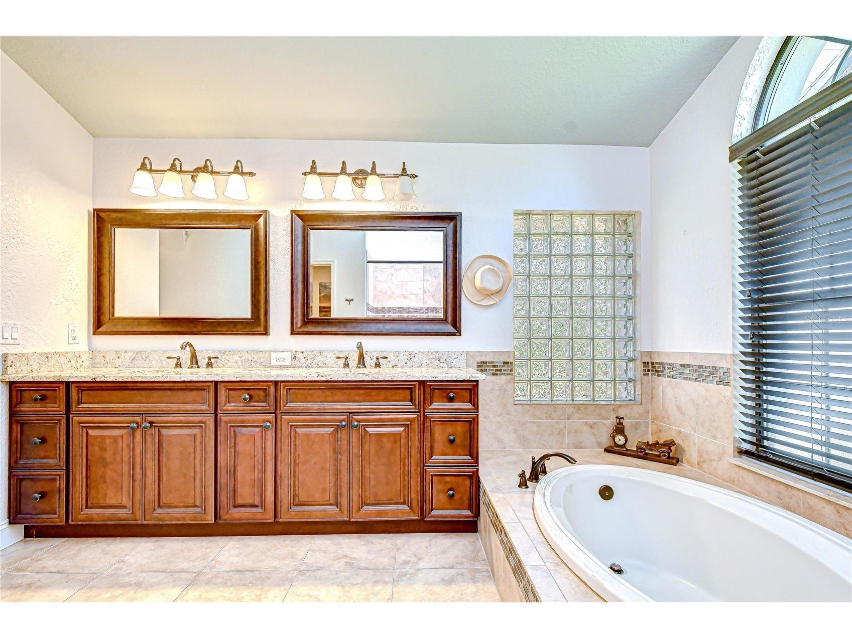 6623 Stonington Drive N Tampa FL 33647 TB8484481 image31