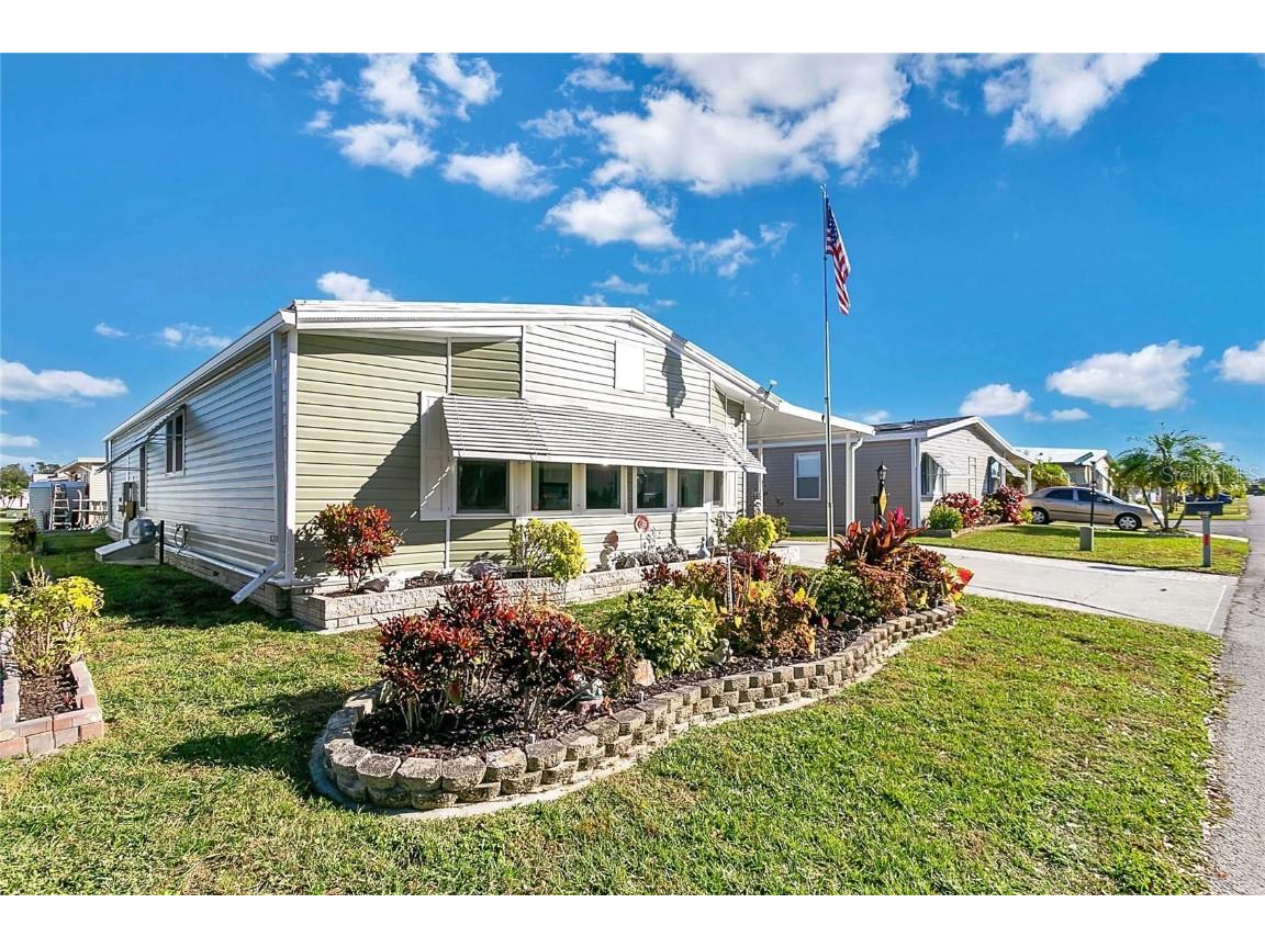 6624 Westchester Drive NE Winter Haven FL 33881 - LAKE HENRY G5090152 image1