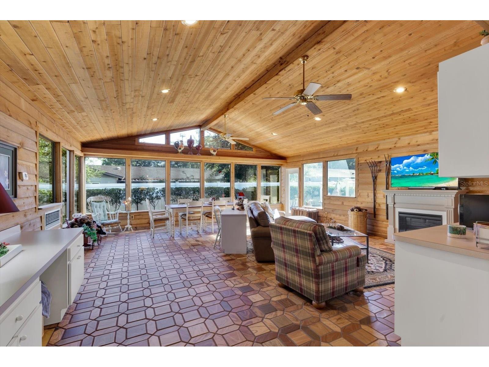 6625 Baybrooks Circle Tampa FL 33617 TB8510213 image18