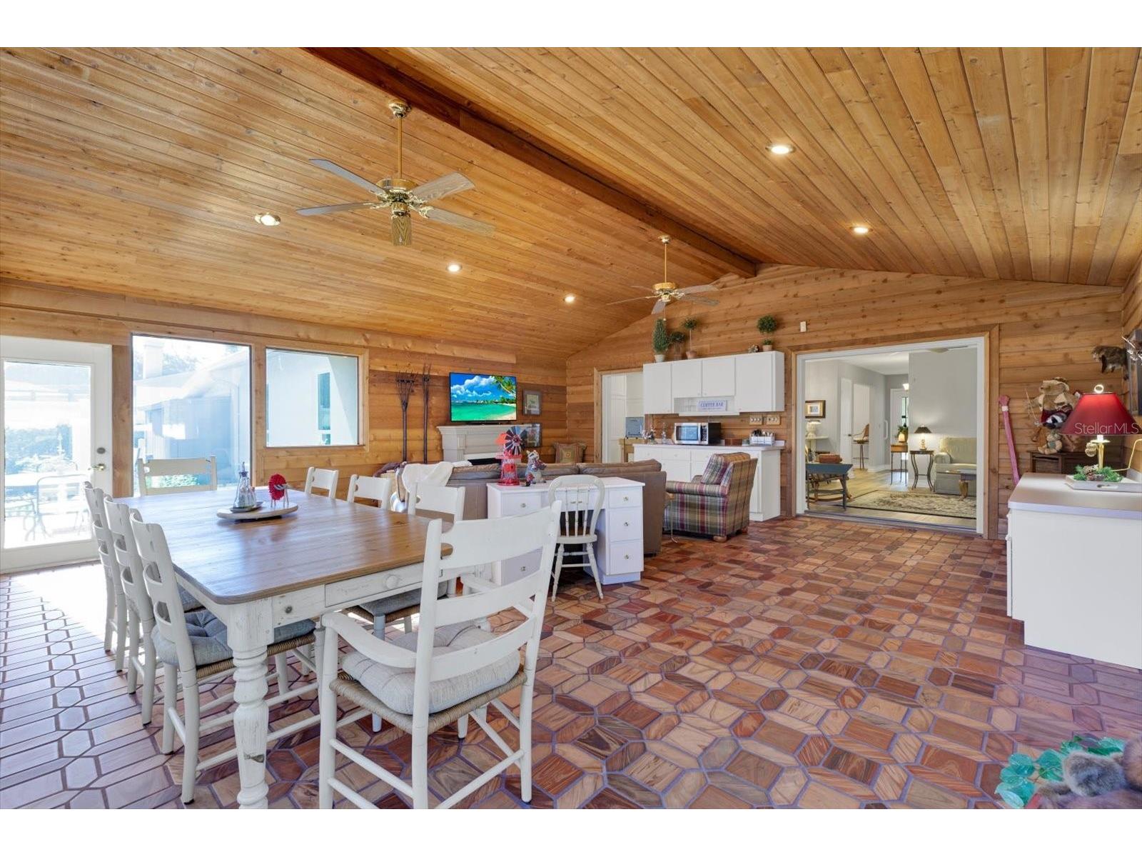 6625 Baybrooks Circle Tampa FL 33617 TB8510213 image20