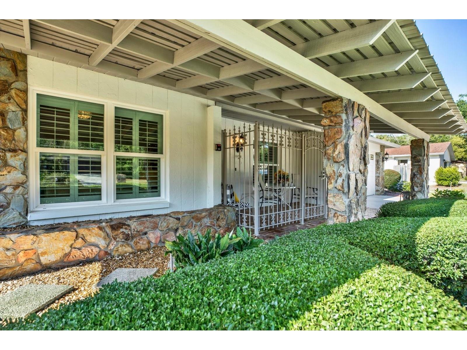 6625 Baybrooks Circle Tampa FL 33617 TB8510213 image36
