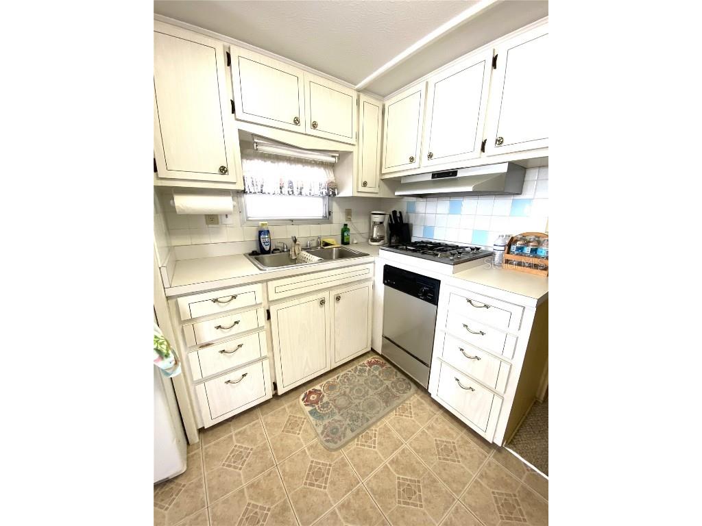 6625 Massachusetts Street Bradenton FL 34207 - SARASOTA BAY A4638649 image7