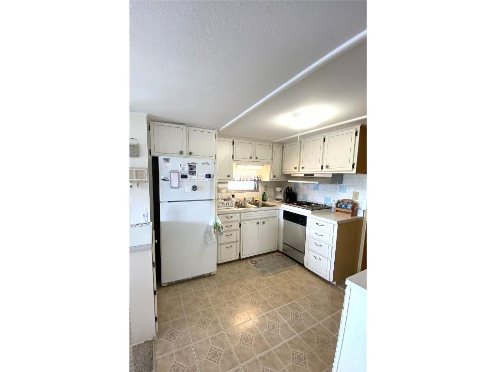 6625 Massachusetts Street Bradenton FL 34207 - SARASOTA BAY A4638649 image8