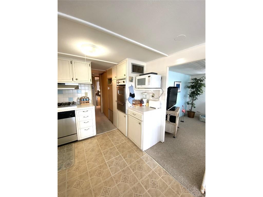 6625 Massachusetts Street Bradenton FL 34207 - SARASOTA BAY A4638649 image9