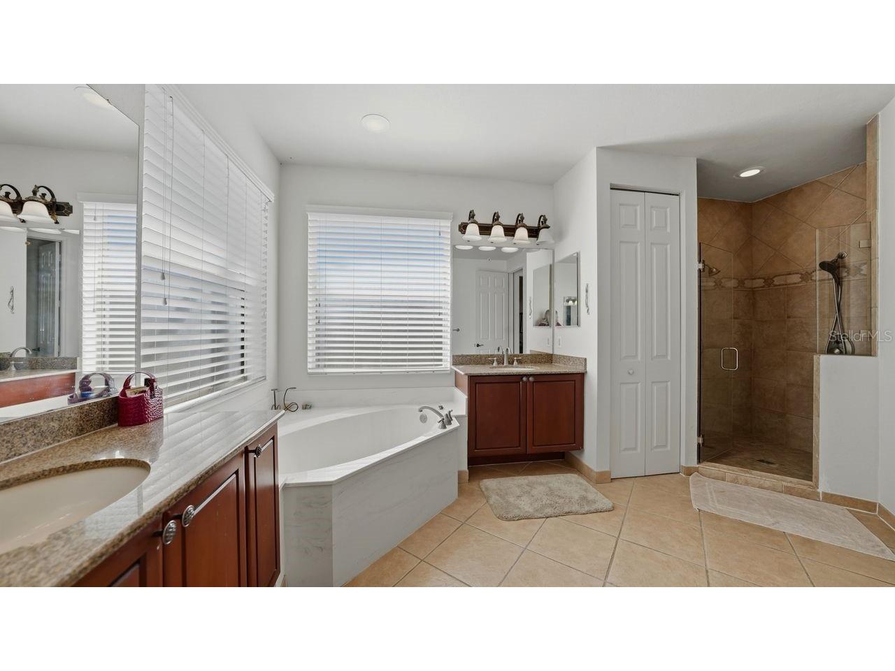 6627 38th Lane E Sarasota FL 34243 A4677863 image47