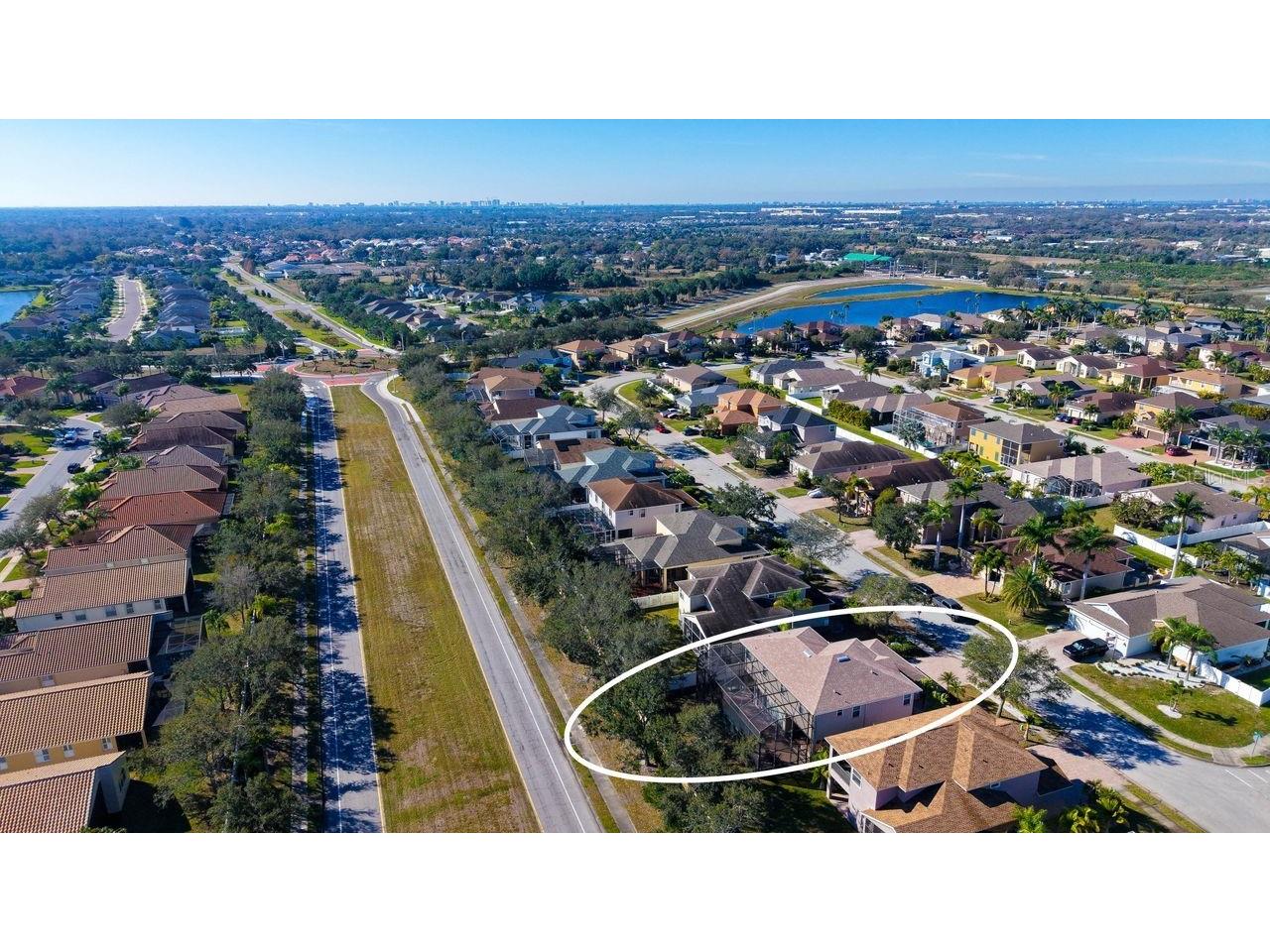 6627 38th Lane E Sarasota FL 34243 A4677863 image81