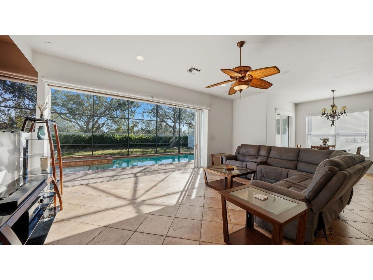 6627 38th Lane E Sarasota FL 34243 A4677863 image9