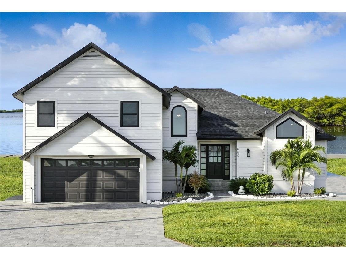 6627 Dolphin Cove Drive Apollo Beach FL 33572 - TAMPA BAY TB8378599 image1