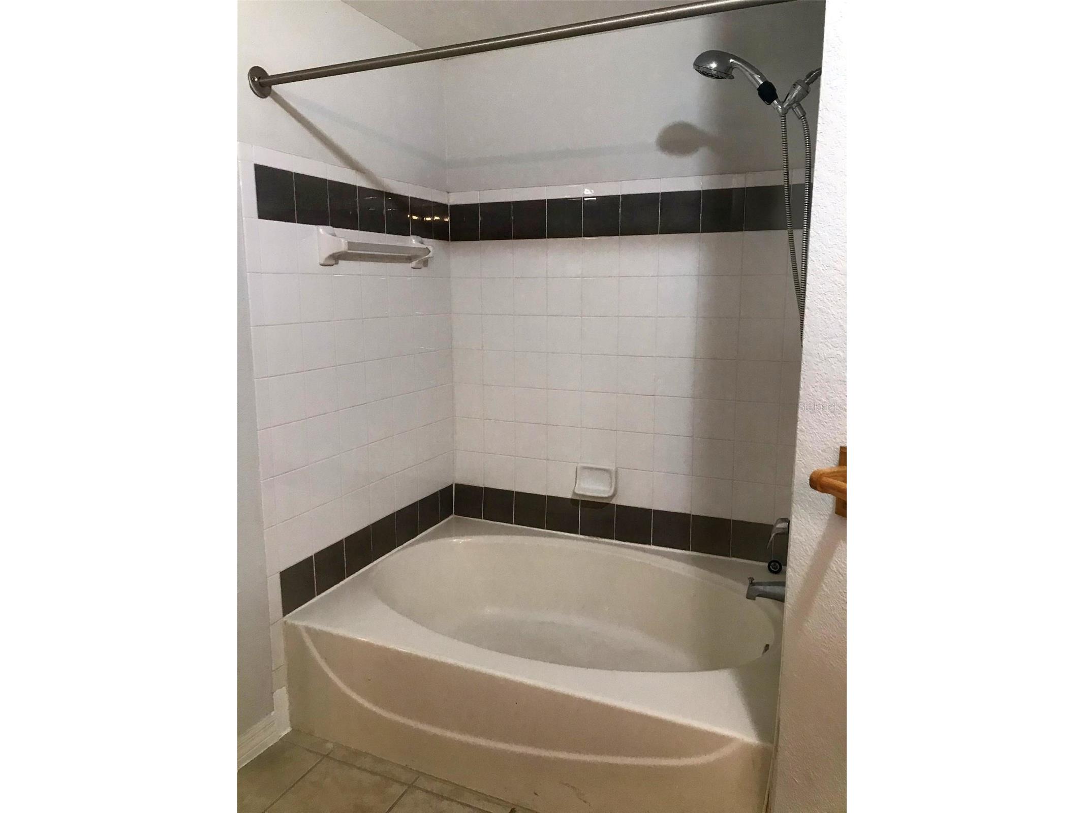 6627 Queens Borough Avenue #108 Orlando FL 32835 - TURKEY LAKE O6419826 image19