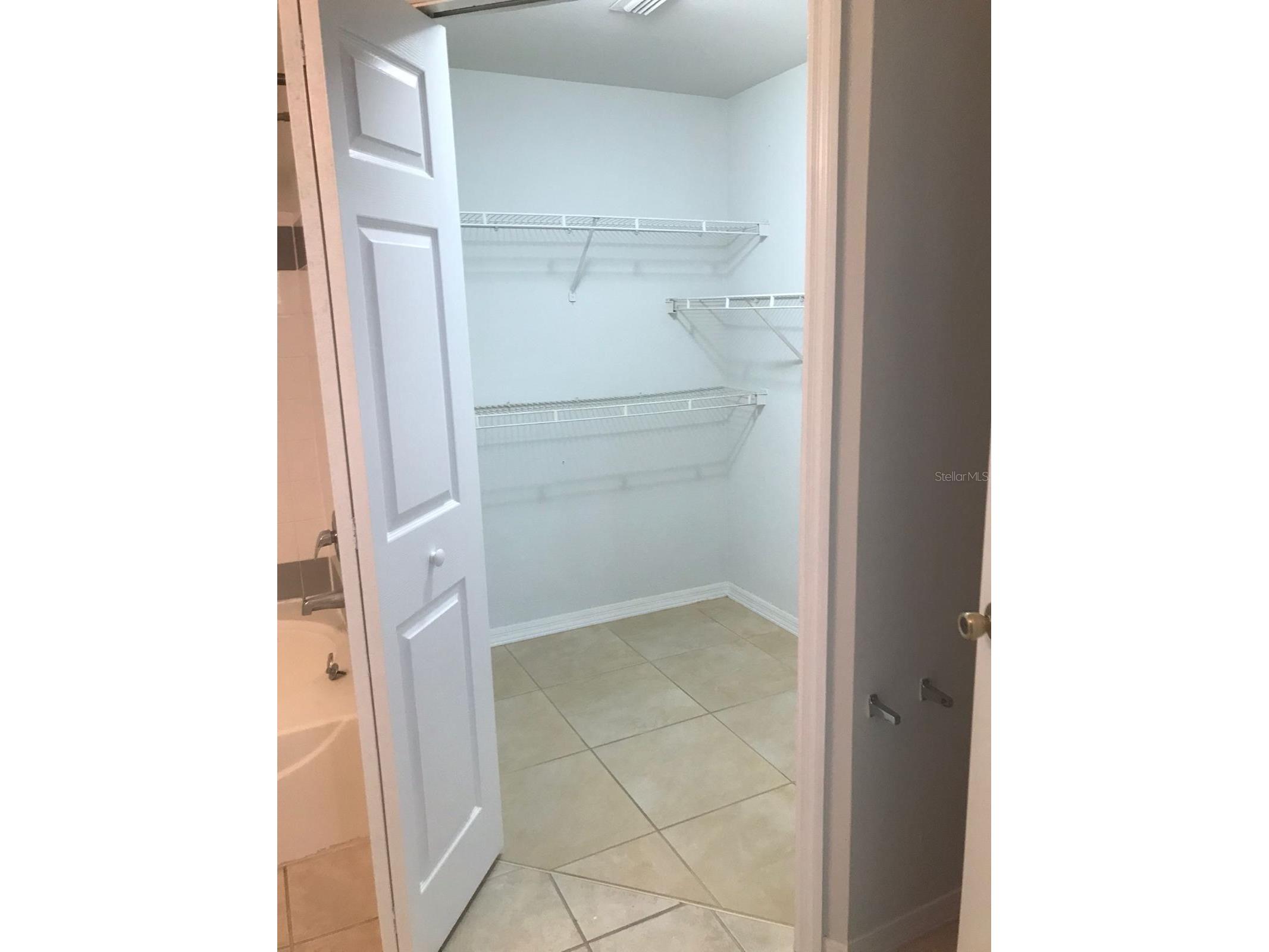6627 Queens Borough Avenue #108 Orlando FL 32835 - TURKEY LAKE O6419826 image22