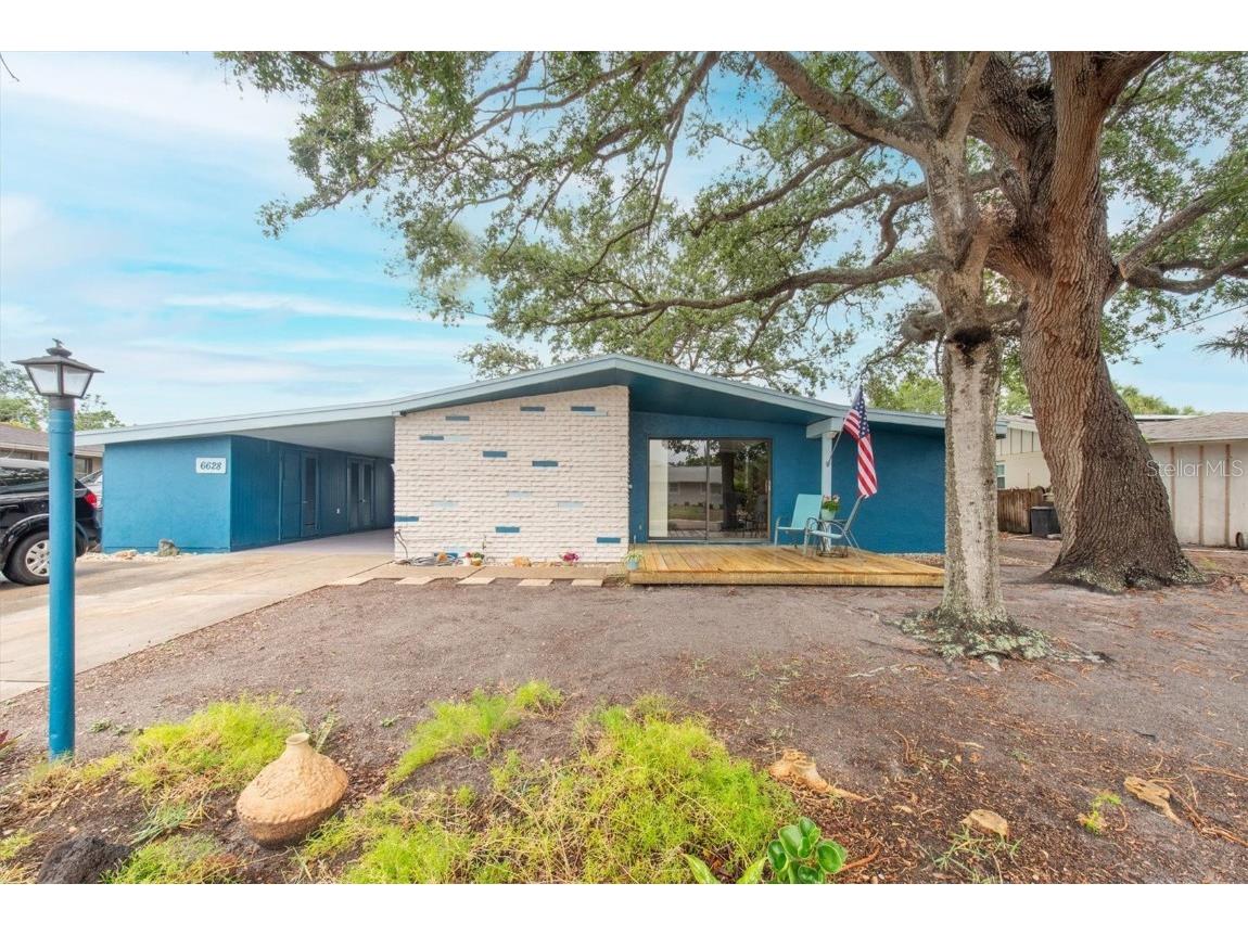 6628 Auburn Avenue Bradenton FL 34207 A4651691 image1