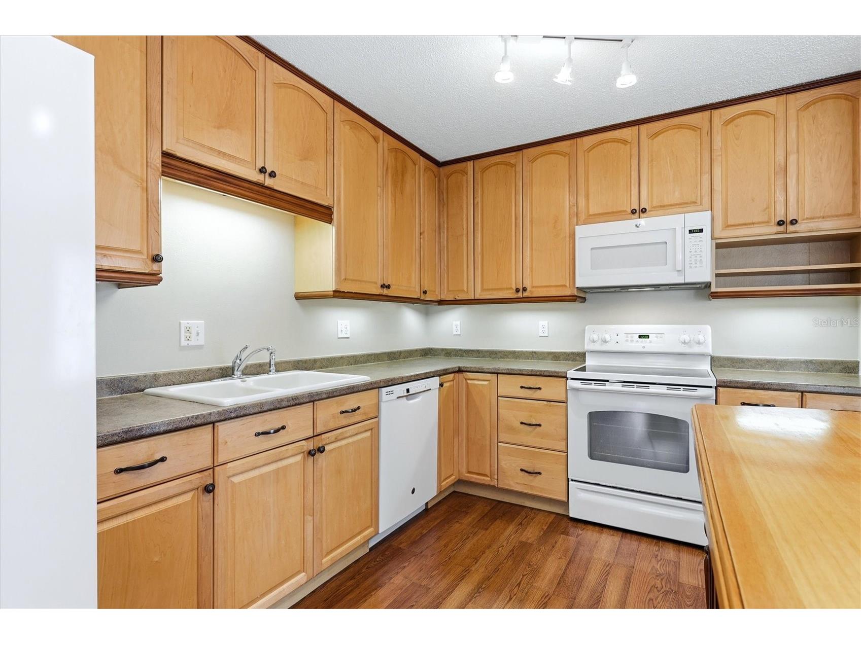 6628 Draw Lane #122 Sarasota FL 34238 A4693276 image13