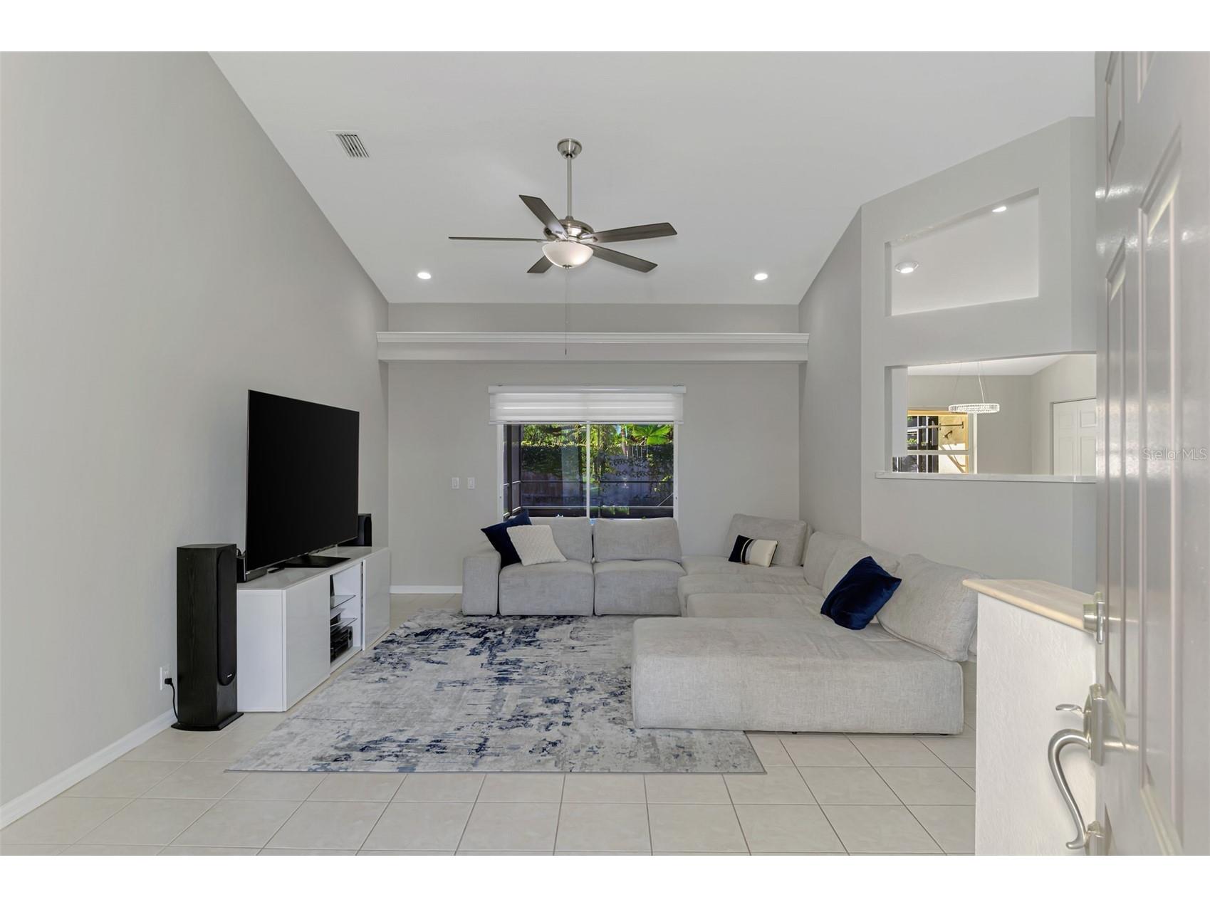 6632 Deering Circle Sarasota FL 34240 A4687399 image12