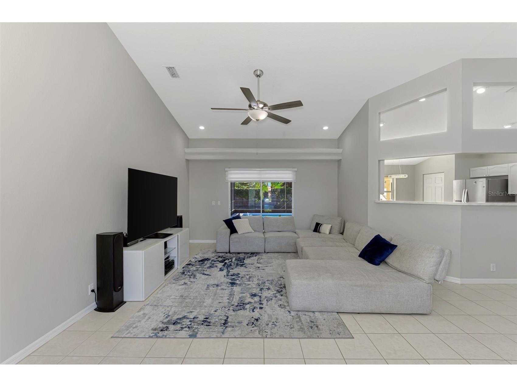 6632 Deering Circle Sarasota FL 34240 A4687399 image15