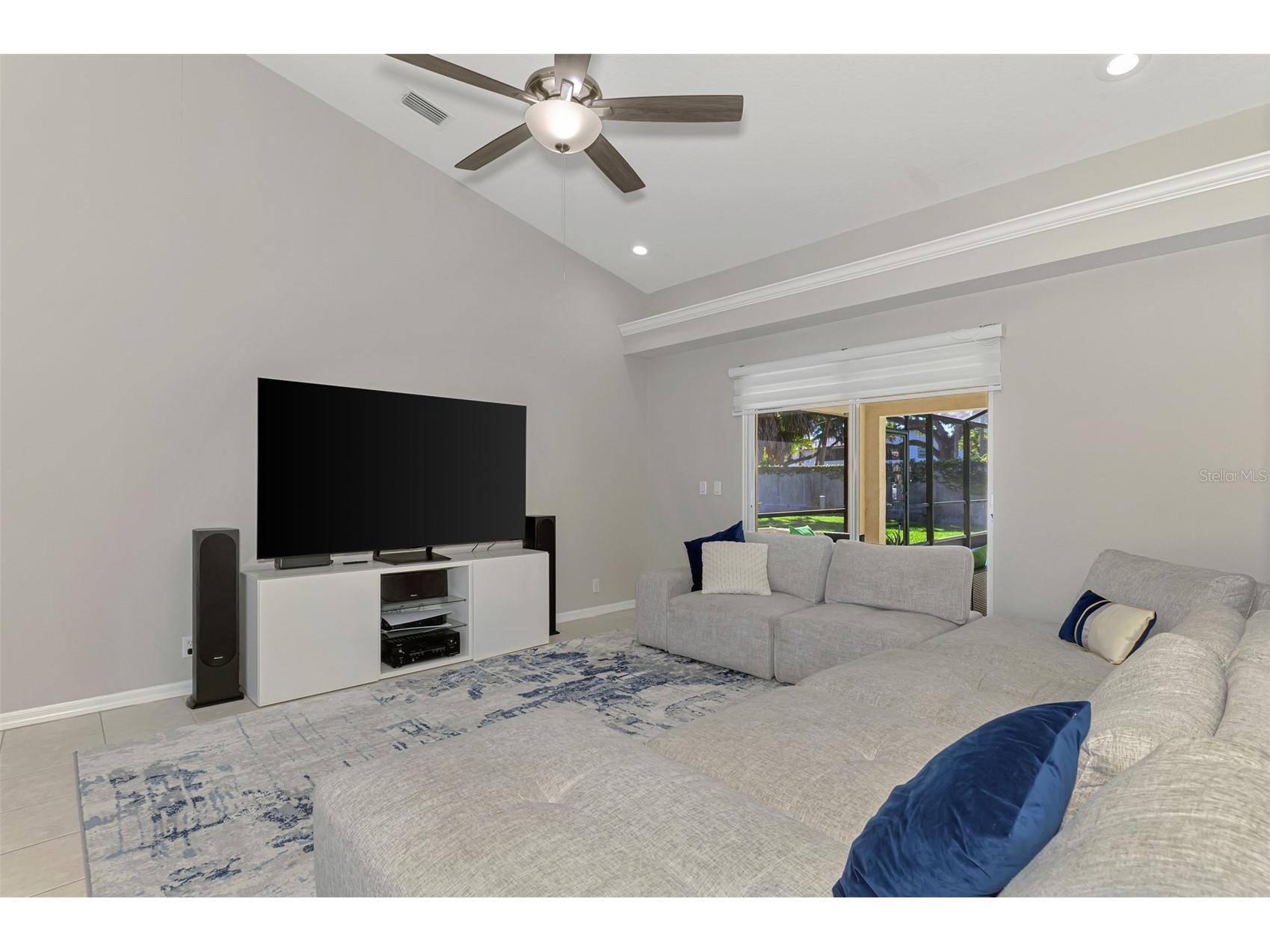 6632 Deering Circle Sarasota FL 34240 A4687399 image17