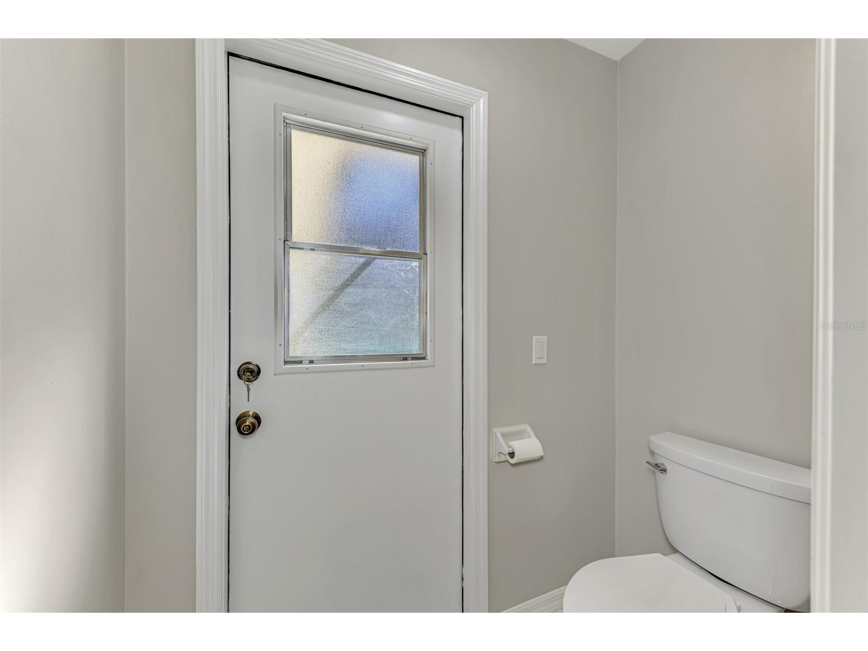 6632 Deering Circle Sarasota FL 34240 A4687399 image32