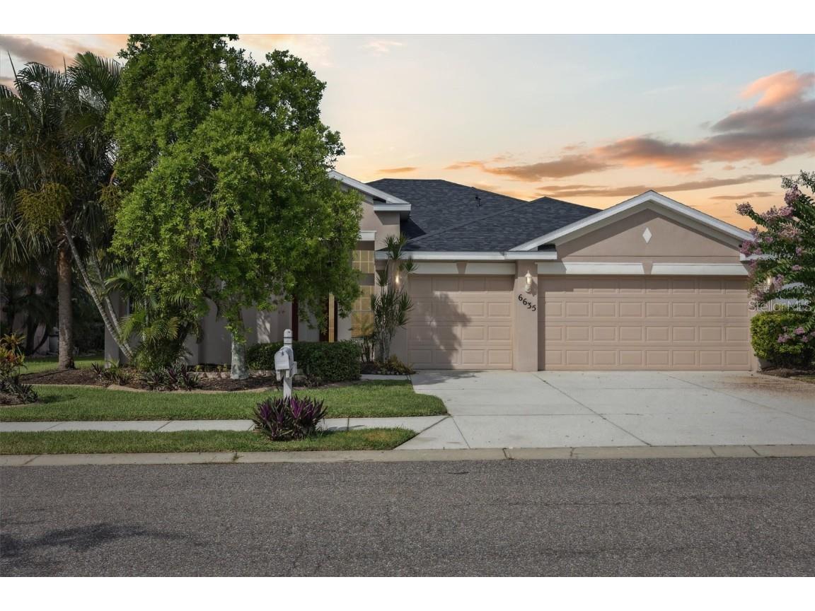 6635 Bobby Jones Court Palmetto FL 34221 A4657849 image1