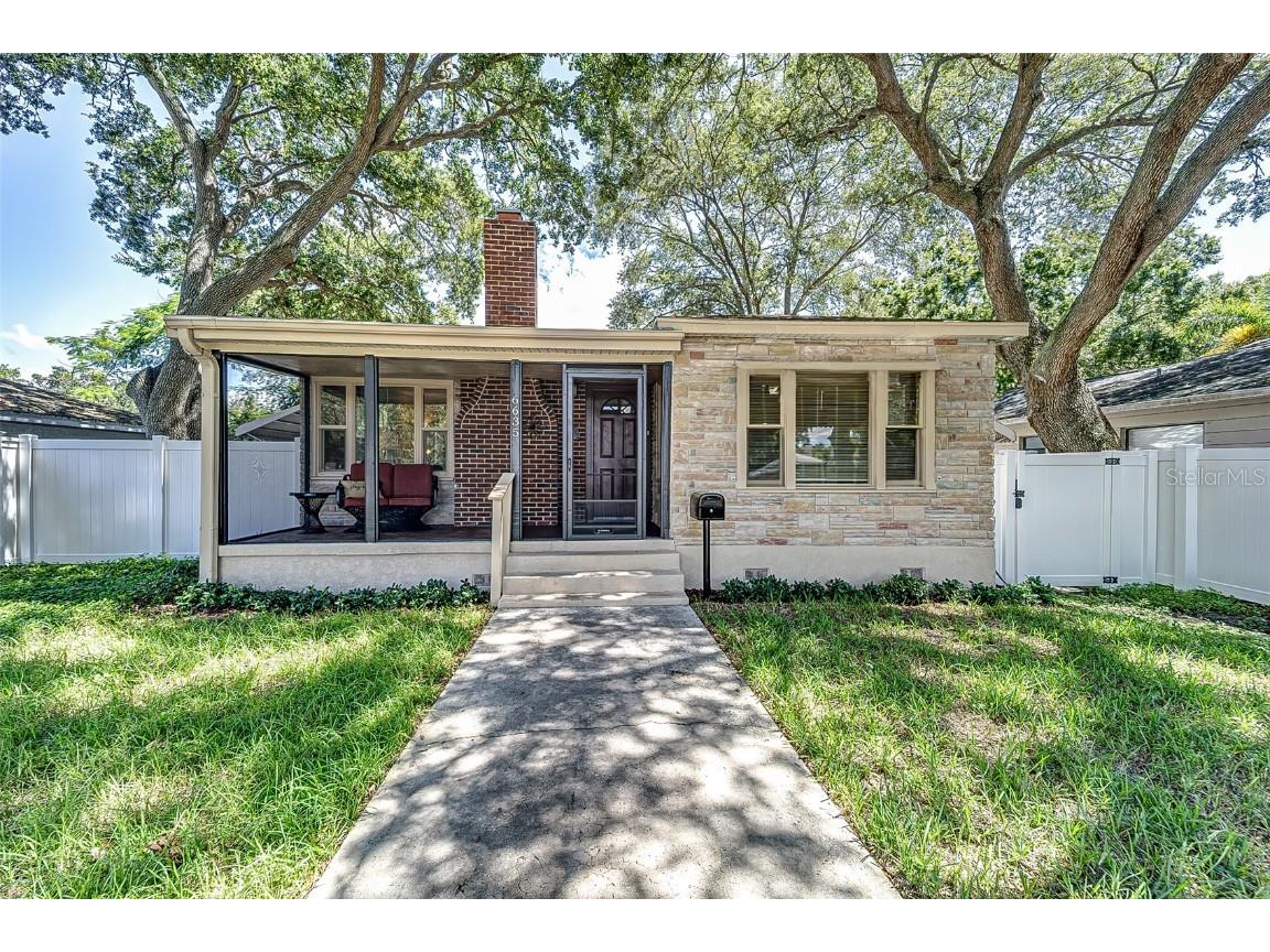 6635 Stewart Avenue N Saint Petersburg FL 33702 W7868217 image1