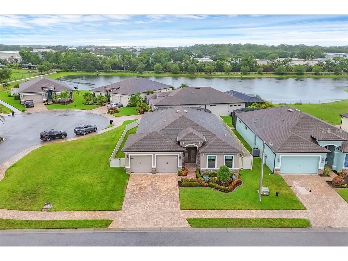 6636 35th Court E Sarasota FL 34243 A4654699 image1