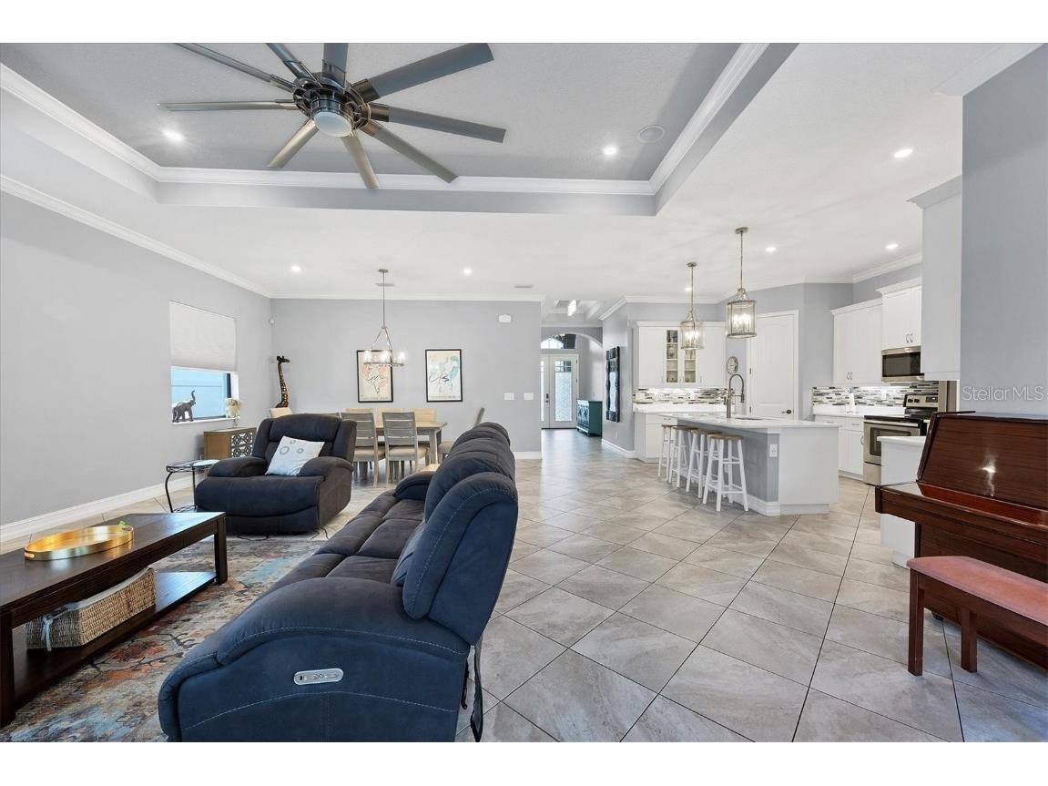 6636 35th Court E Sarasota FL 34243 A4654699 image12