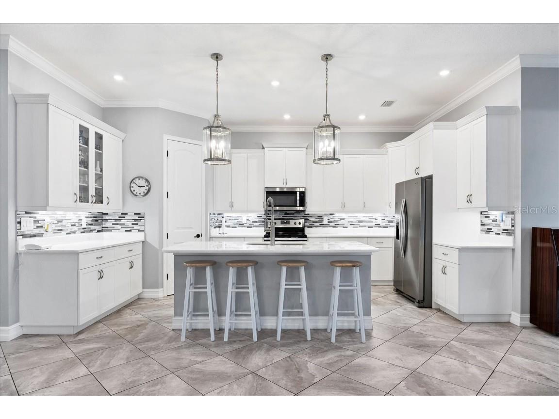 6636 35th Court E Sarasota FL 34243 A4654699 image15