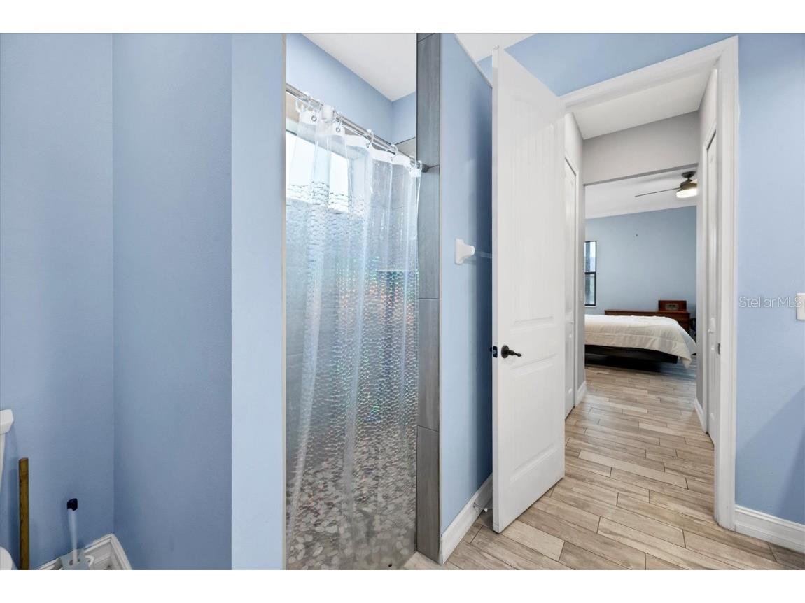 6636 35th Court E Sarasota FL 34243 A4654699 image26