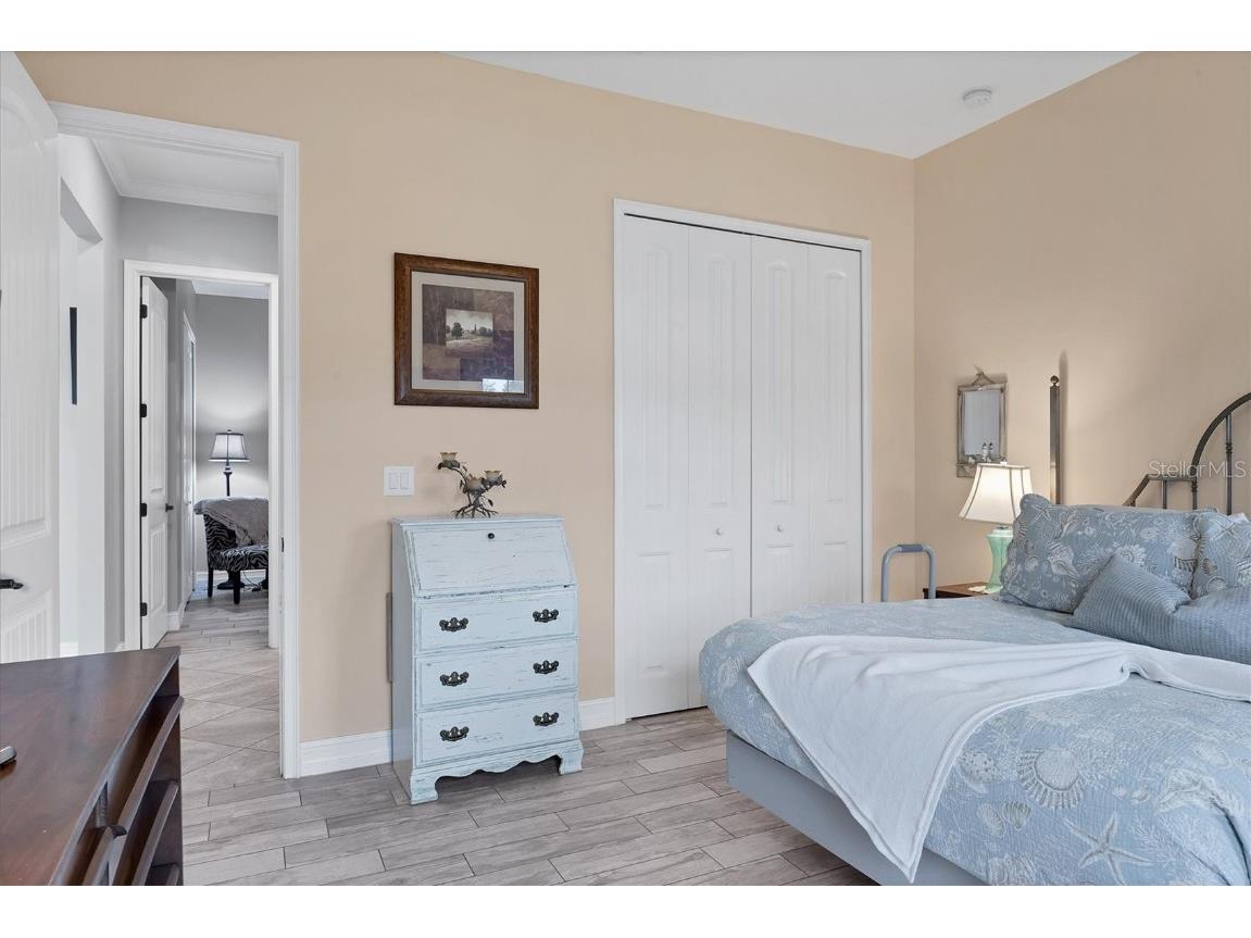 6636 35th Court E Sarasota FL 34243 A4654699 image28