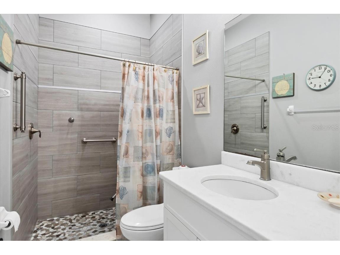 6636 35th Court E Sarasota FL 34243 A4654699 image29