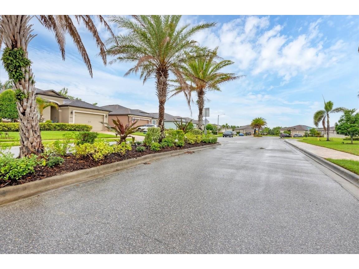 6636 35th Court E Sarasota FL 34243 A4654699 image40