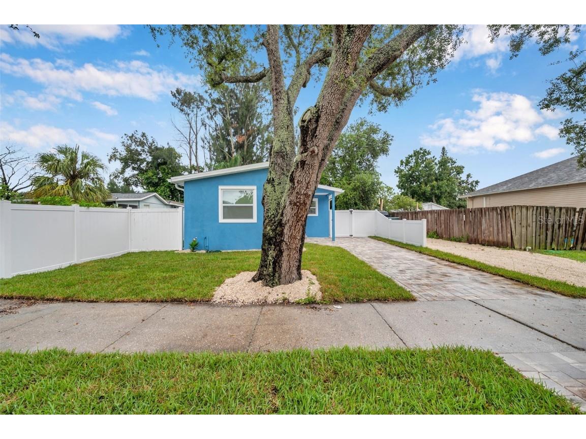 6636 49th Avenue N Saint Petersburg FL 33709 TB8407718 image1