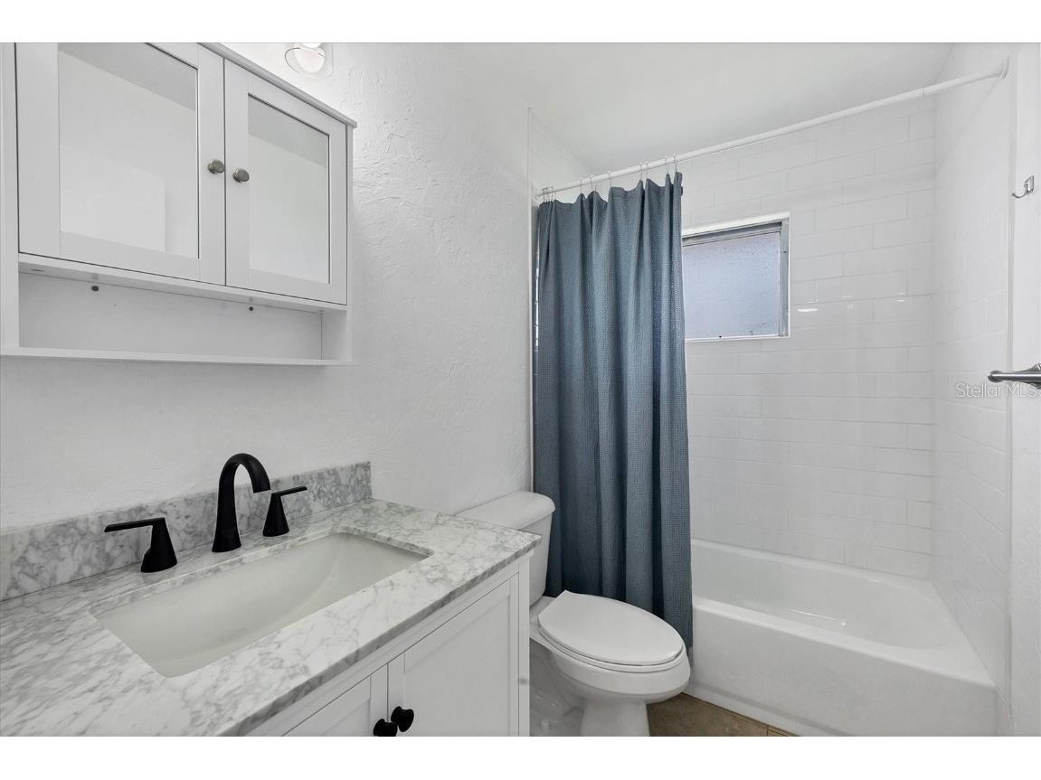 6637 Bowline Drive Sarasota FL 34231 A4645330 image26