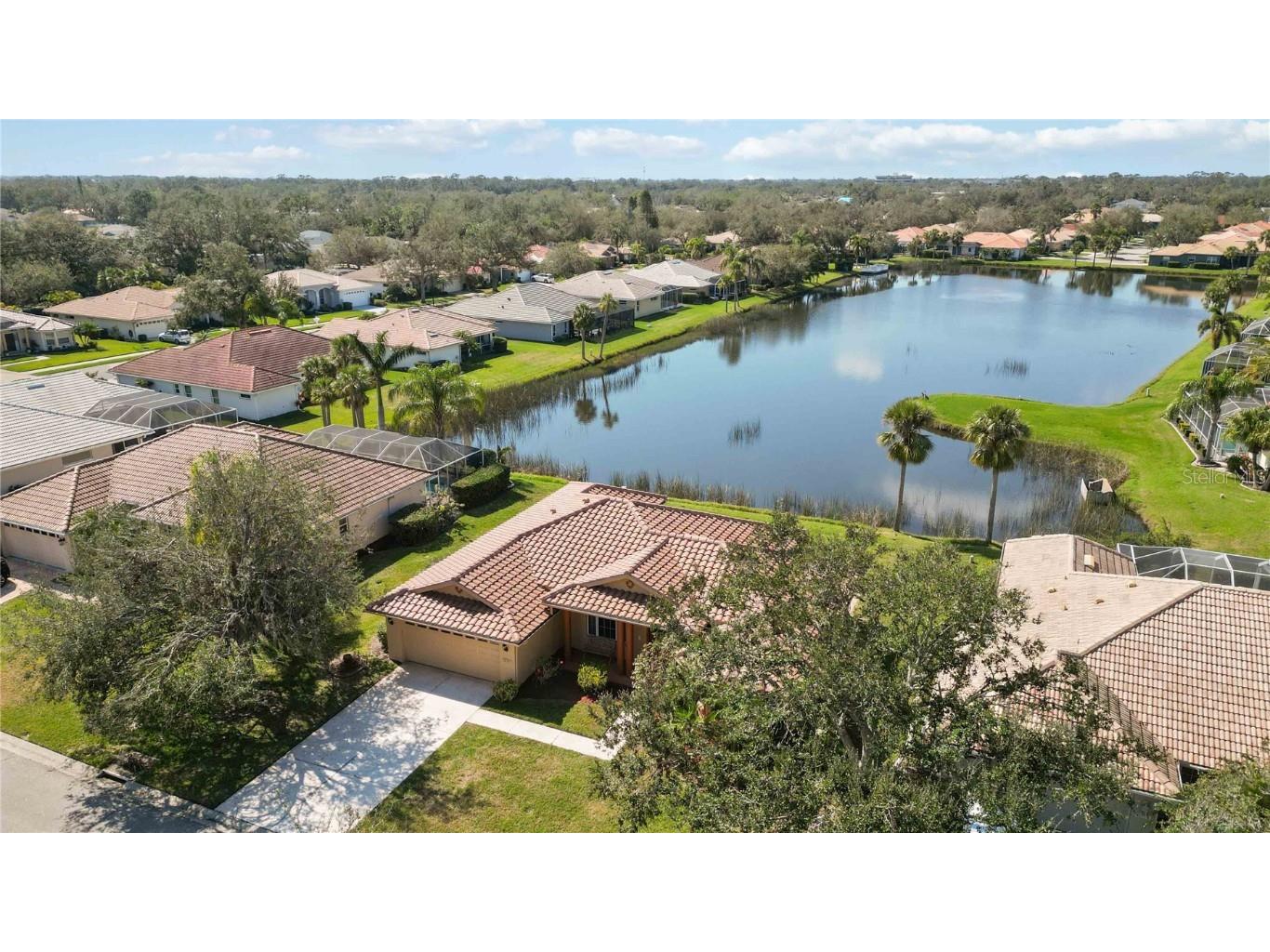 6637 Deering Circle Sarasota FL 34240 A4639849 image1